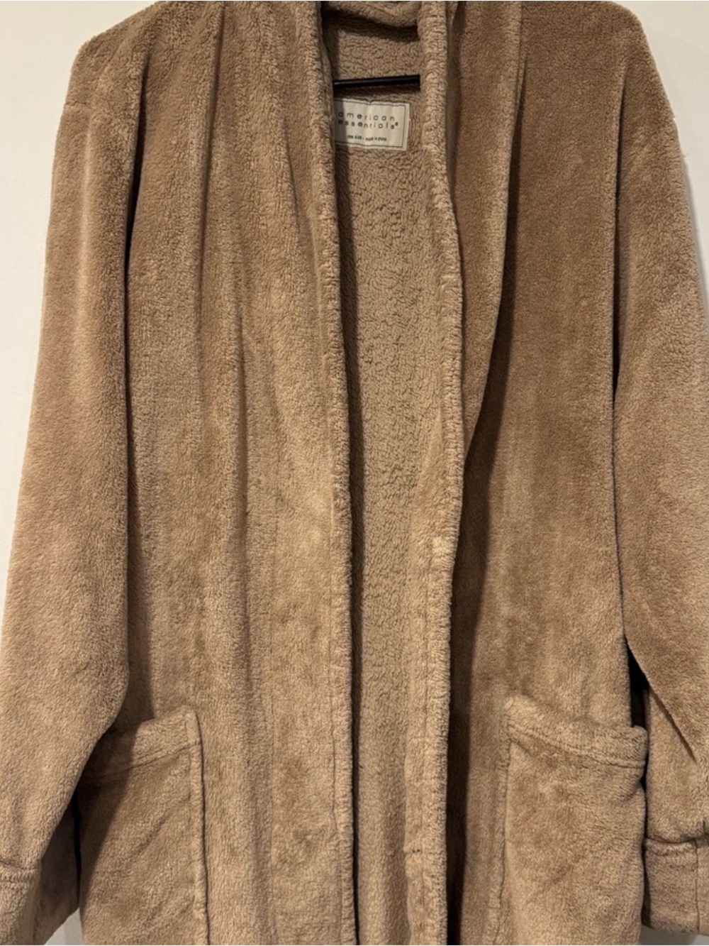 Ultra Cozy Beige Fleece Unisex One-Size Robe American Essentials